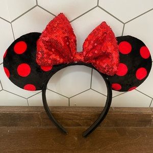 Minnie Mouse velvet polka dot ears with sequin bow